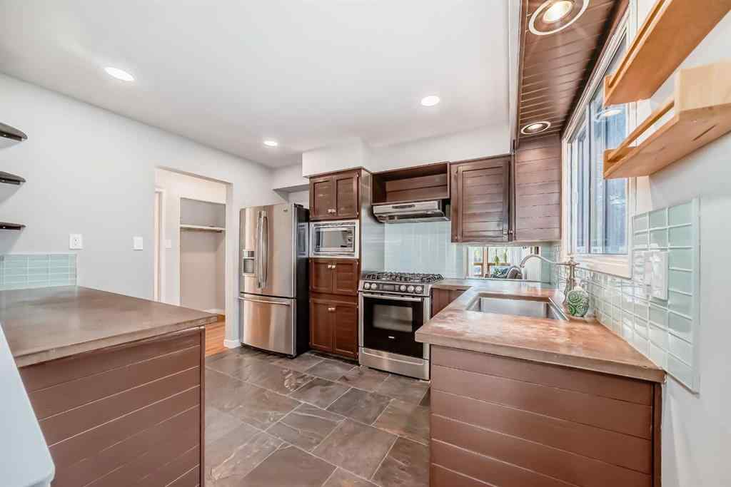 MLS® A2254575 - 51 Holden Road SW in Haysboro Calgary, Residential