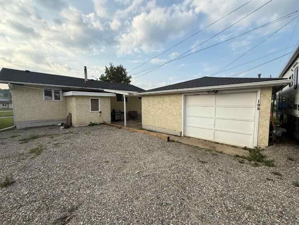 MLS® A2254586 - 109 CADOMIN Square  in Hillcrest Hinton, Residential