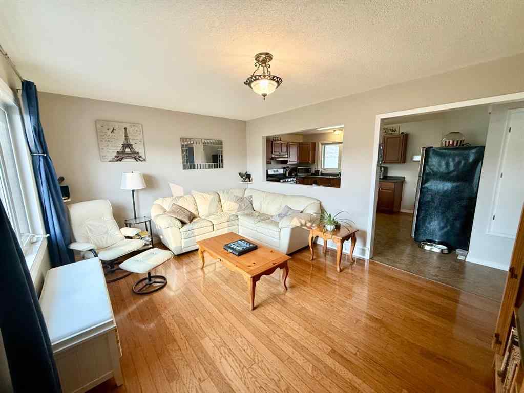 MLS® A2254586 - 109 CADOMIN Square  in Hillcrest Hinton, Residential