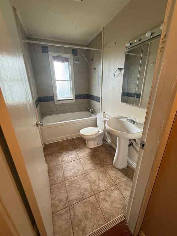 MLS® A2254587 - 5423 46 Street   in NONE Whitecourt, Residential
