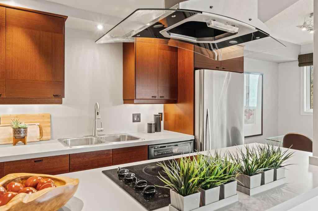 MLS® A2254592 - Unit #3 927 19 Avenue SW in Lower Mount Royal Calgary, Residential