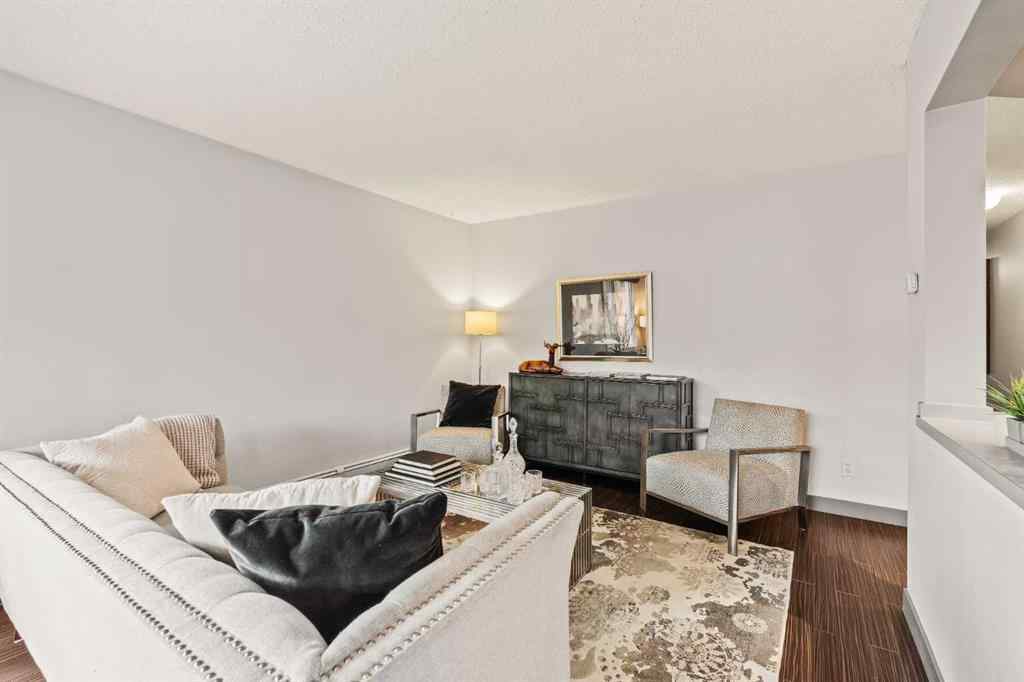 MLS® A2254592 - Unit #3 927 19 Avenue SW in Lower Mount Royal Calgary, Residential