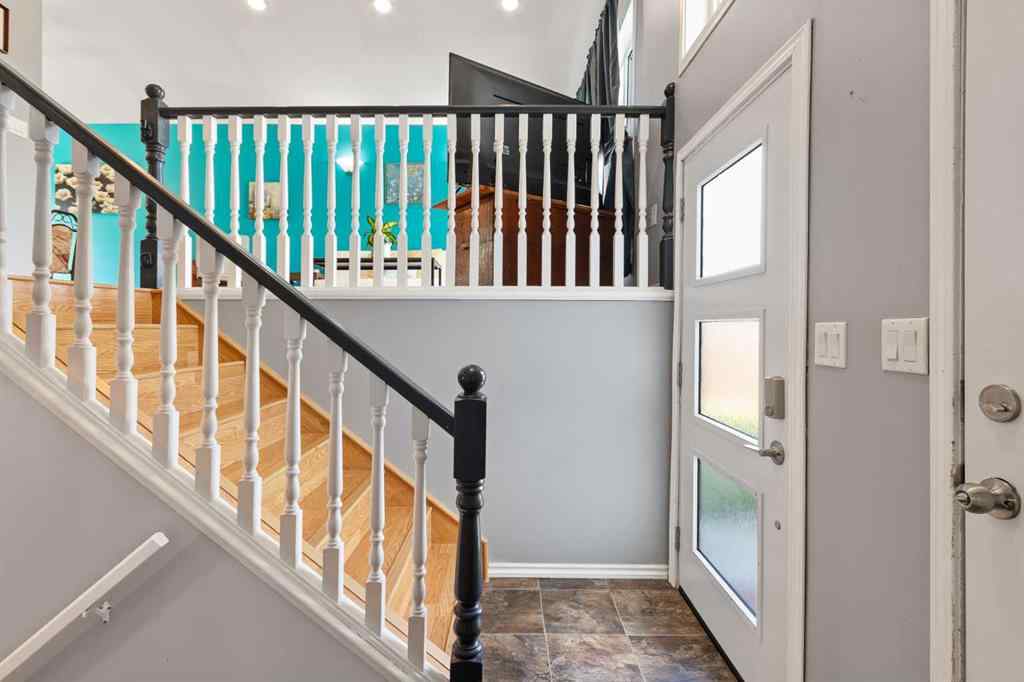 MLS® A2254597 - 110 Pleasant Drive  in Paradise Valley Paradise Valley, Residential