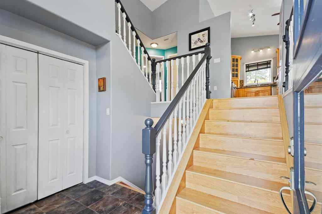 MLS® A2254597 - 110 Pleasant Drive  in Paradise Valley Paradise Valley, Residential