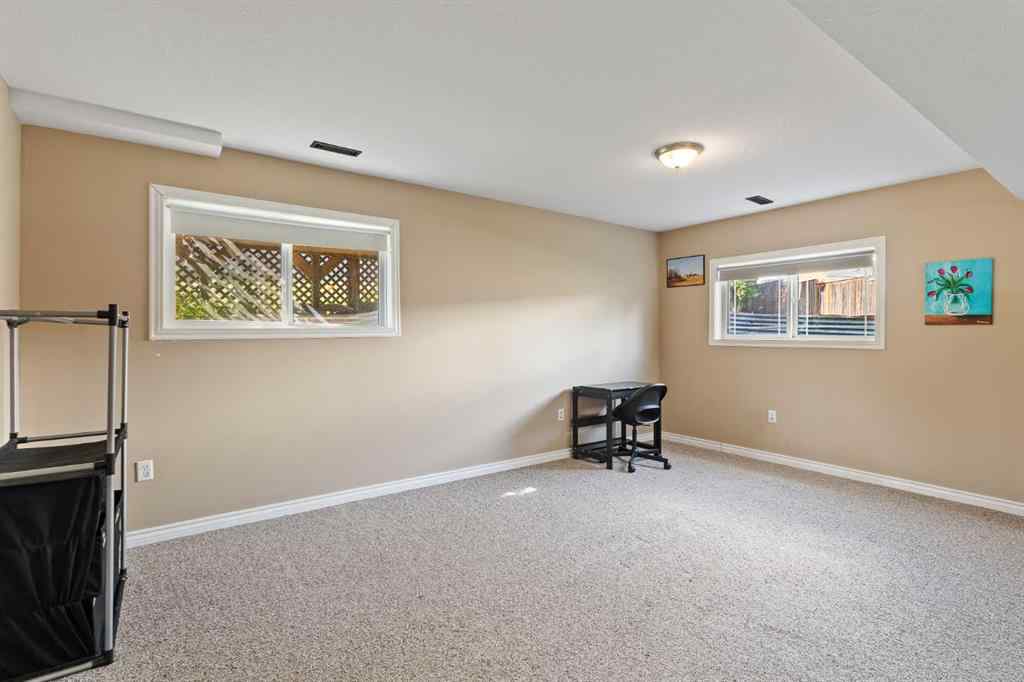 MLS® A2254597 - 110 Pleasant Drive  in Paradise Valley Paradise Valley, Residential