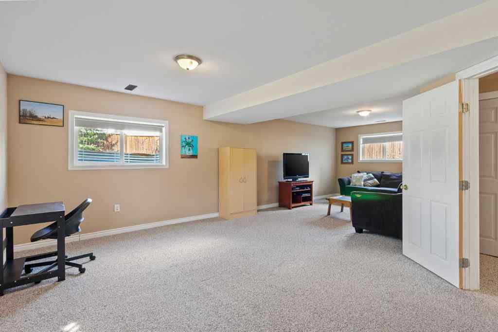 MLS® A2254597 - 110 Pleasant Drive  in Paradise Valley Paradise Valley, Residential