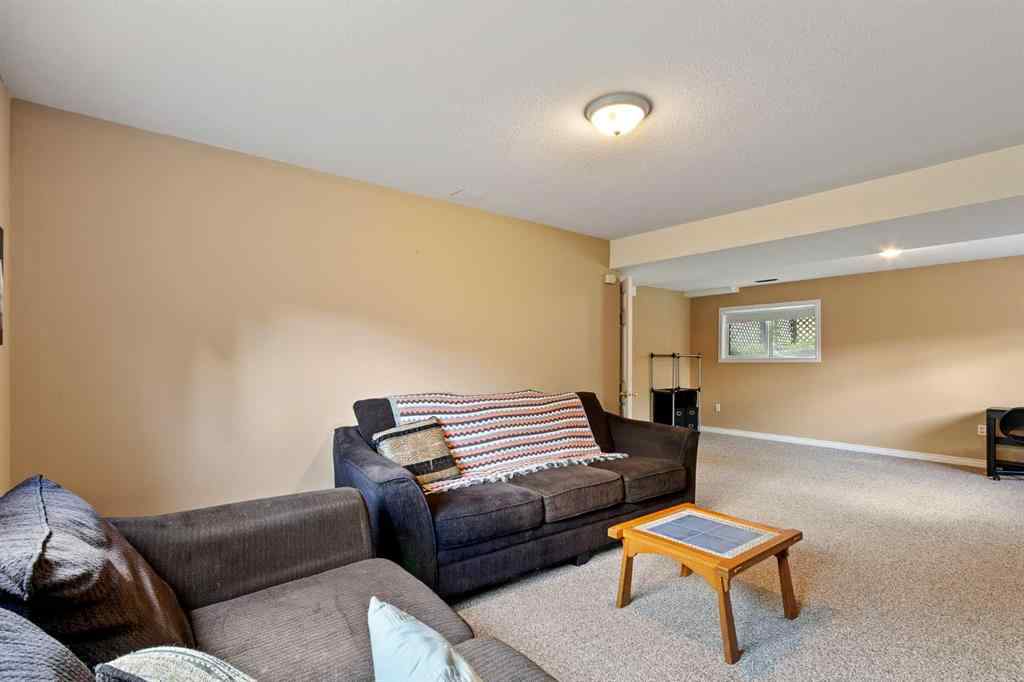 MLS® A2254597 - 110 Pleasant Drive  in Paradise Valley Paradise Valley, Residential