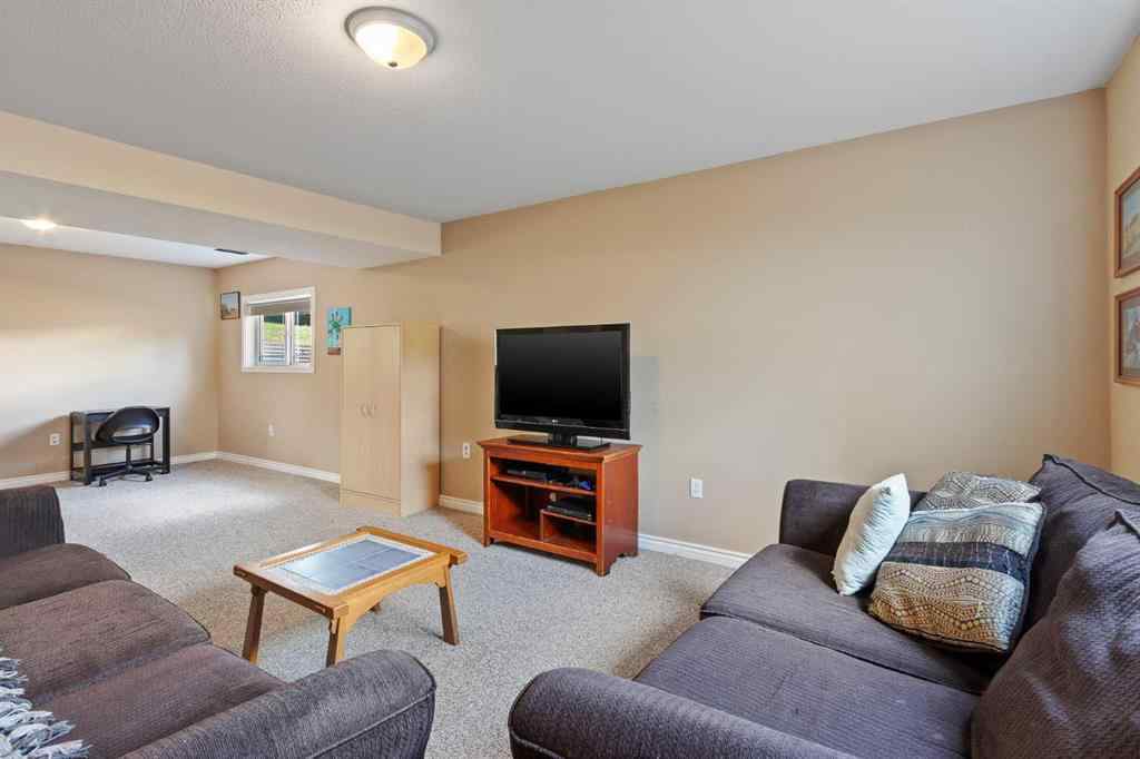 MLS® A2254597 - 110 Pleasant Drive  in Paradise Valley Paradise Valley, Residential