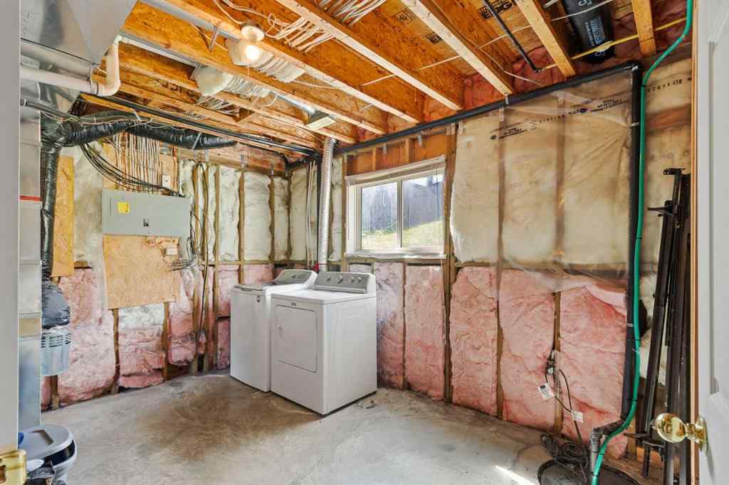 MLS® A2254597 - 110 Pleasant Drive  in Paradise Valley Paradise Valley, Residential