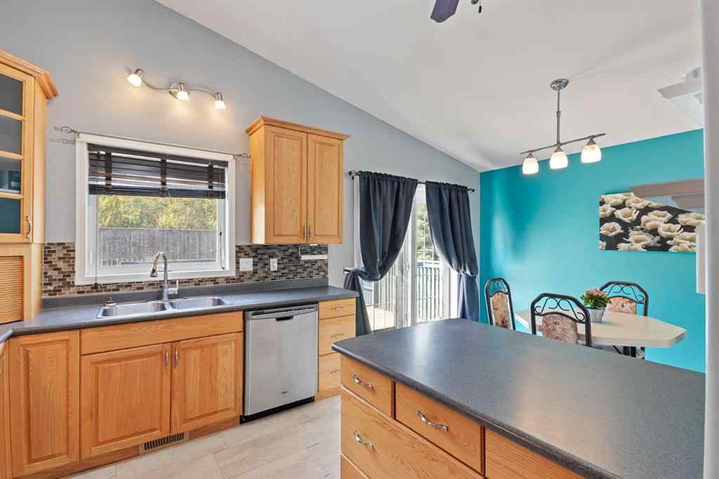 MLS® A2254597 - 110 Pleasant Drive  in Paradise Valley Paradise Valley, Residential