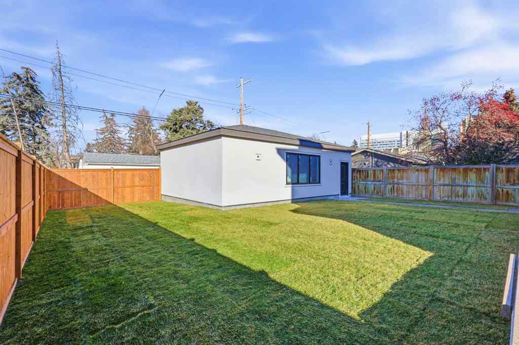 MLS&reg; # A2254598 - 703 35 Street NW in Parkdale Calgary, Residential Open Houses