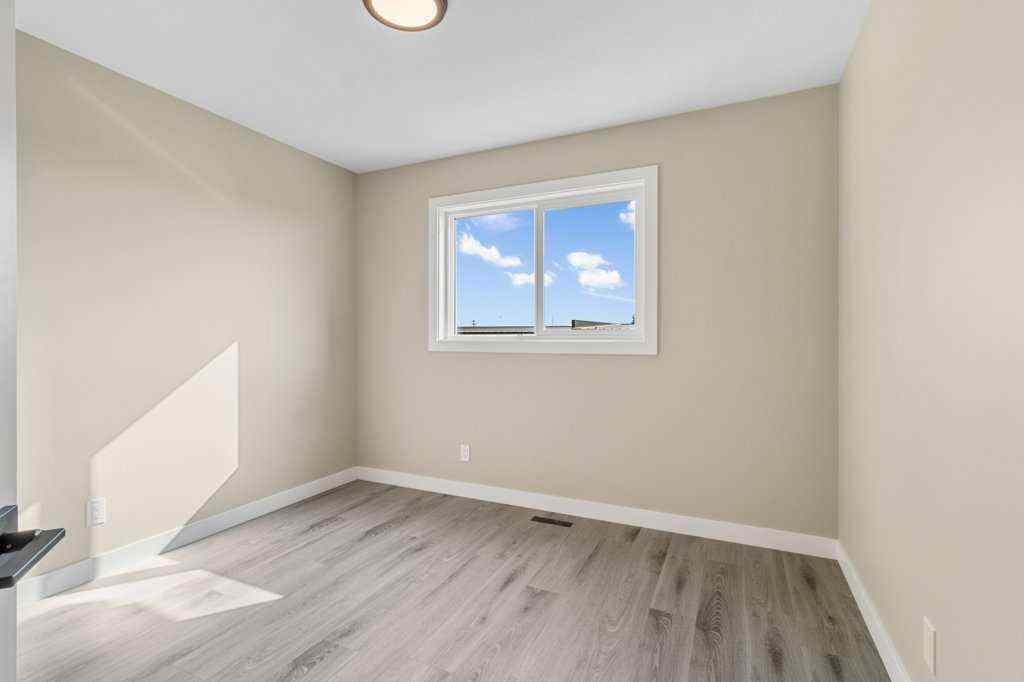 MLS® A2254600 - 125 Hampton Crescent  in Hampton Pointe Sylvan Lake, Residential