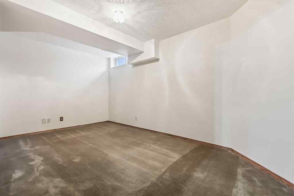 MLS® A2254608 - 260 Sun Valley Drive SE in Sundance Calgary, Residential