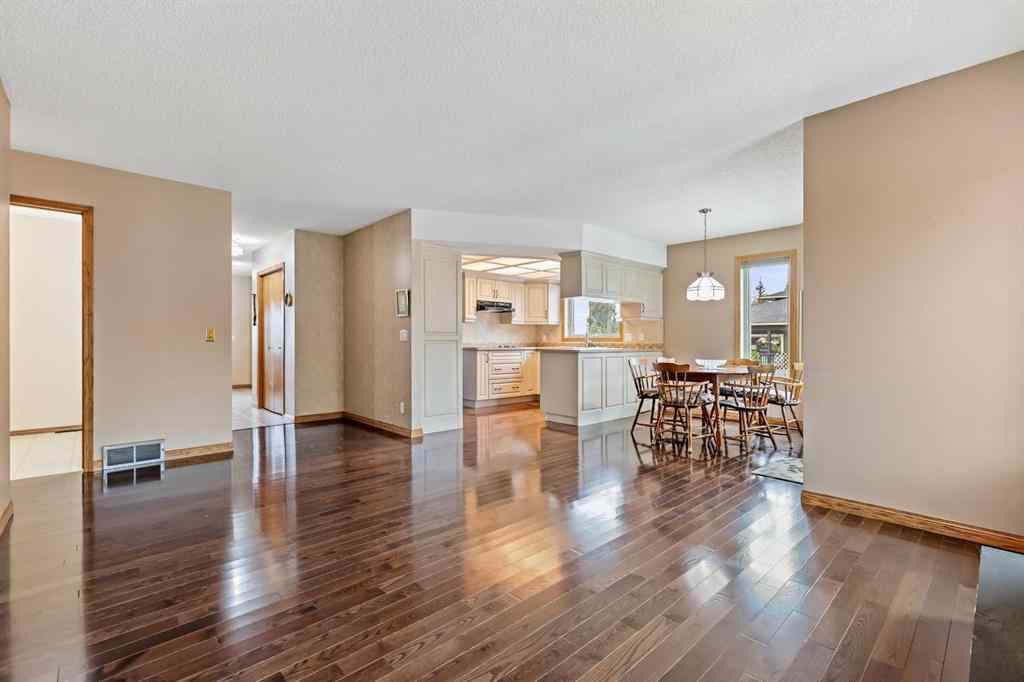 MLS® A2254608 - 260 Sun Valley Drive SE in Sundance Calgary, Residential