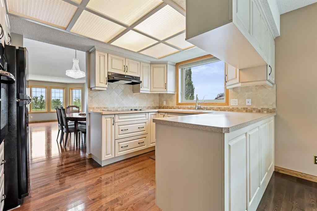 MLS® A2254608 - 260 Sun Valley Drive SE in Sundance Calgary, Residential
