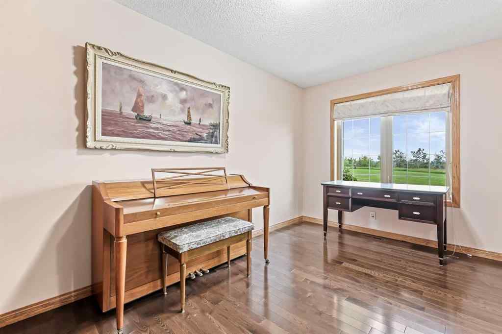 MLS® A2254608 - 260 Sun Valley Drive SE in Sundance Calgary, Residential