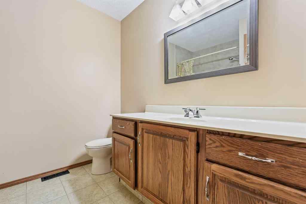 MLS® A2254608 - 260 Sun Valley Drive SE in Sundance Calgary, Residential