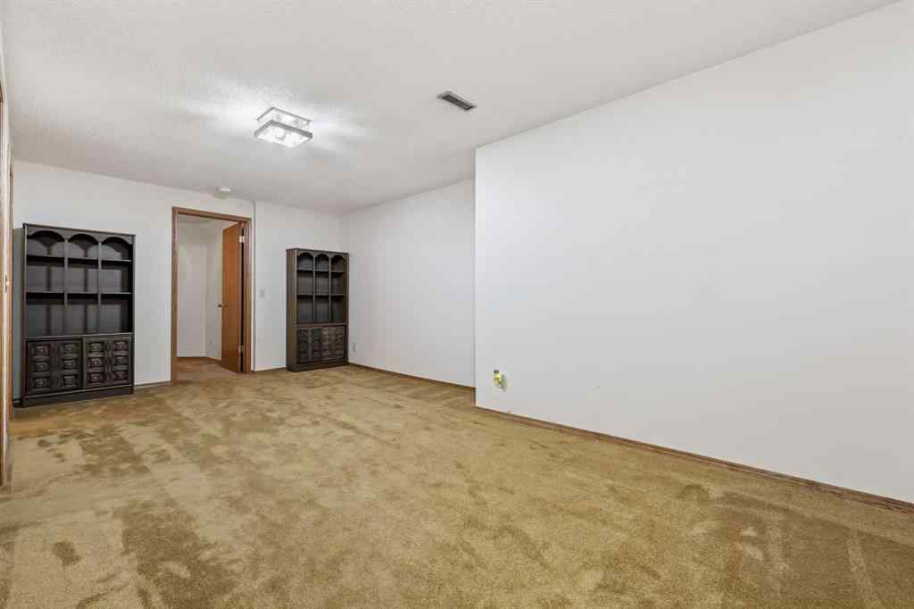 MLS® A2254608 - 260 Sun Valley Drive SE in Sundance Calgary, Residential