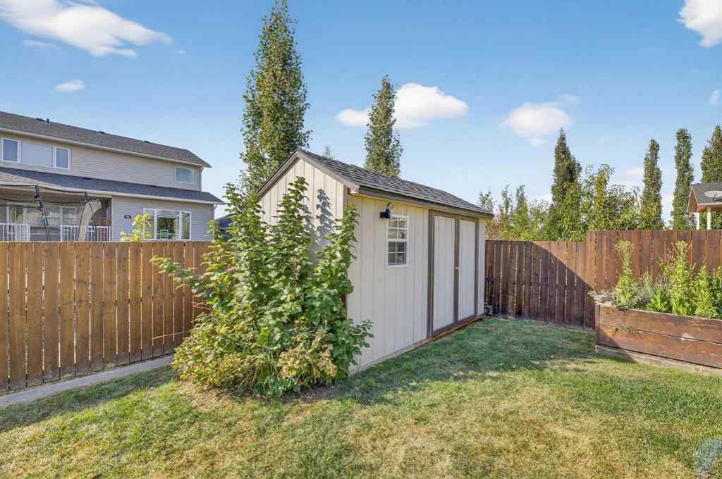 MLS® A2254610 - 12 Vermont Close  in NONE Olds, Residential