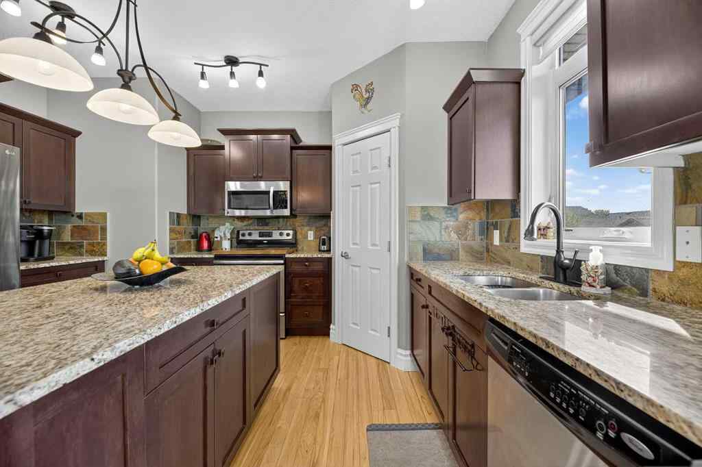 MLS® A2254610 - 12 Vermont Close  in NONE Olds, Residential