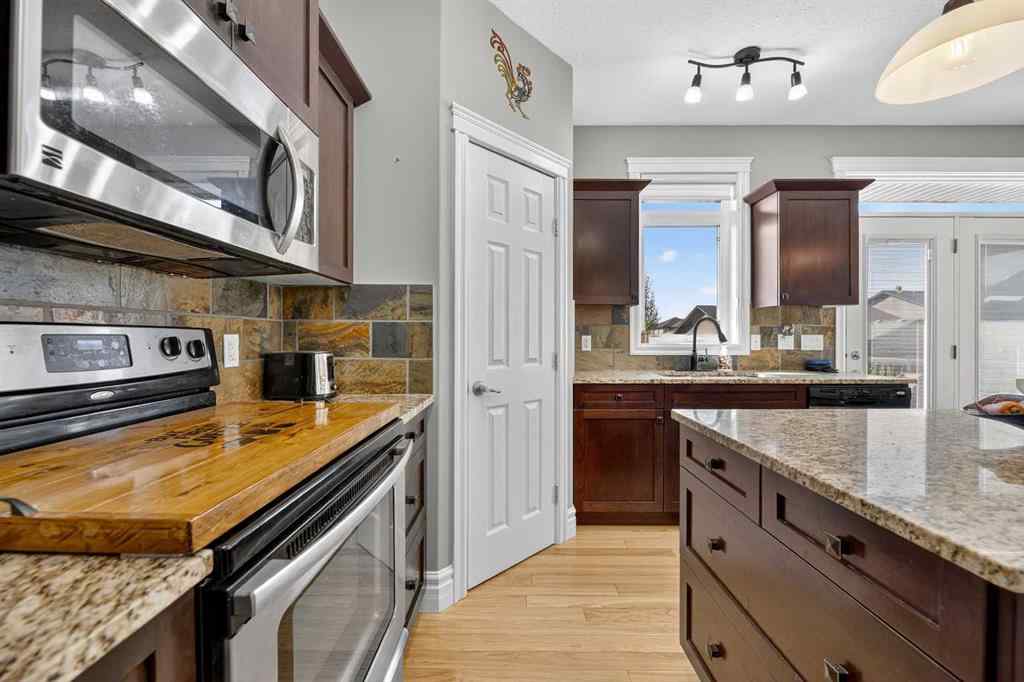 MLS® A2254610 - 12 Vermont Close  in NONE Olds, Residential