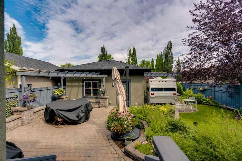 MLS® A2254616 - 5644 Henwood Street SW in Garrison Green Calgary, Residential