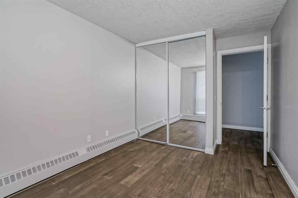 MLS® A2254620 - Unit #305 60 38a Avenue SW in Parkhill Calgary, Residential