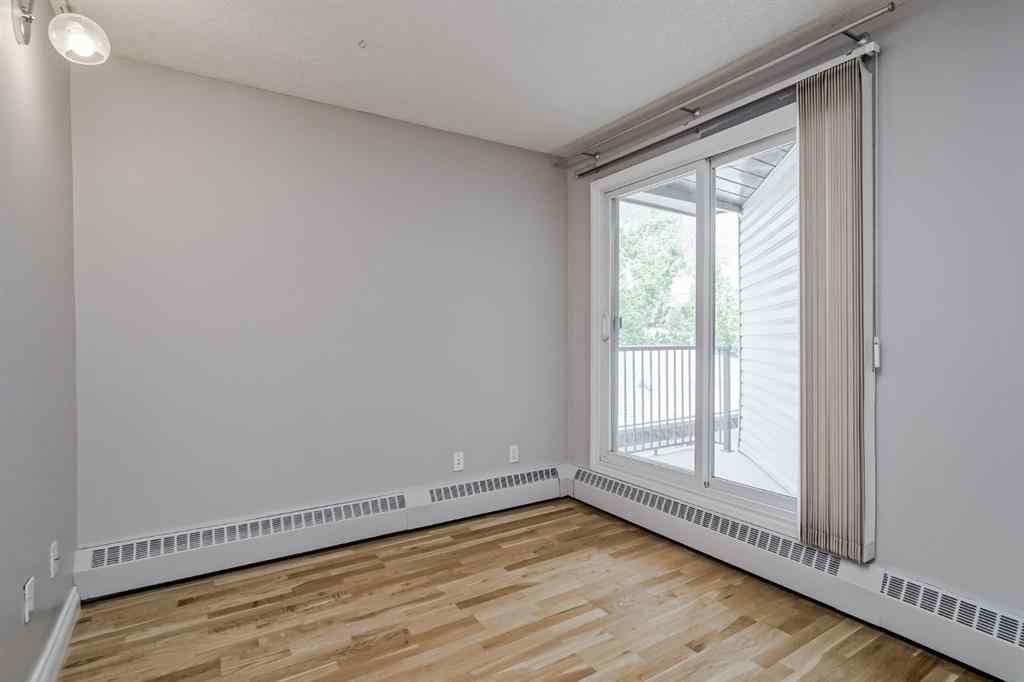 MLS® A2254620 - Unit #305 60 38a Avenue SW in Parkhill Calgary, Residential