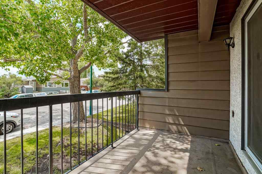 MLS® A2254620 - Unit #305 60 38a Avenue SW in Parkhill Calgary, Residential