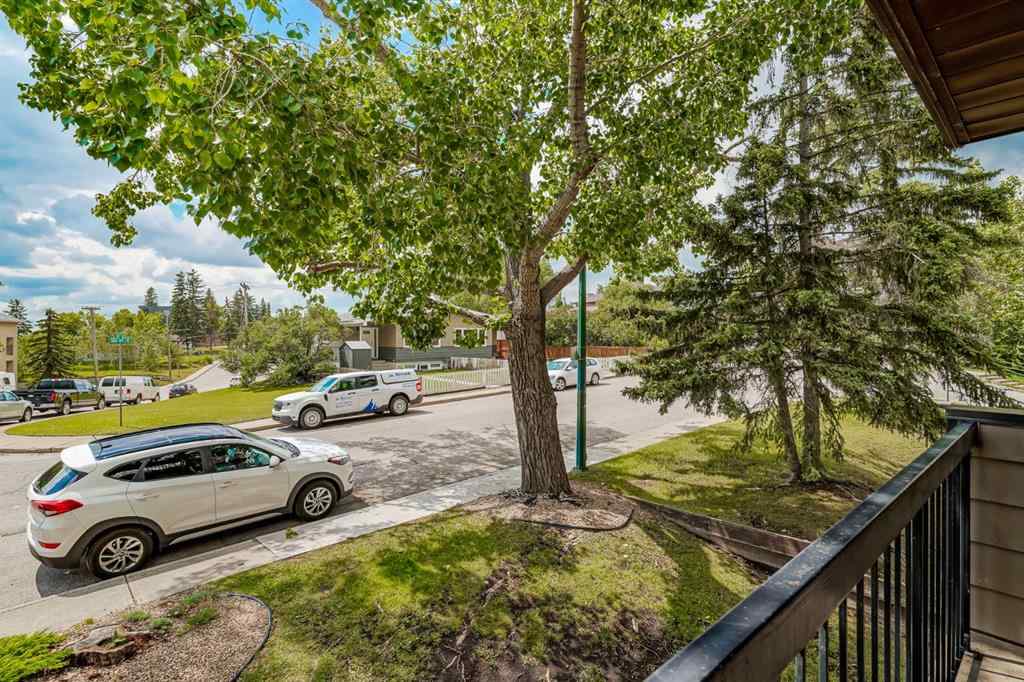MLS® A2254620 - Unit #305 60 38a Avenue SW in Parkhill Calgary, Residential