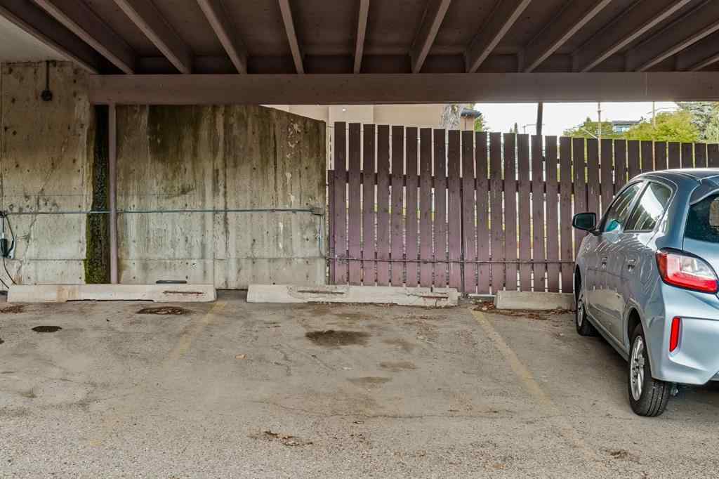 MLS® A2254620 - Unit #305 60 38a Avenue SW in Parkhill Calgary, Residential