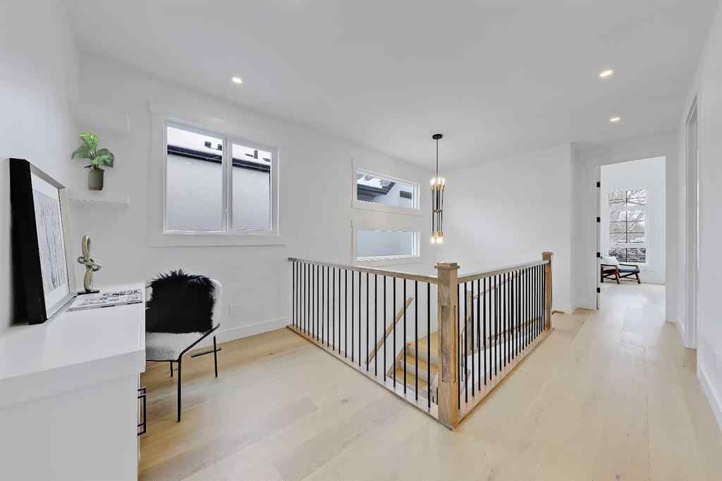 MLS® A2254621 - 3106 43 Street SW in Glenbrook Calgary, Residential