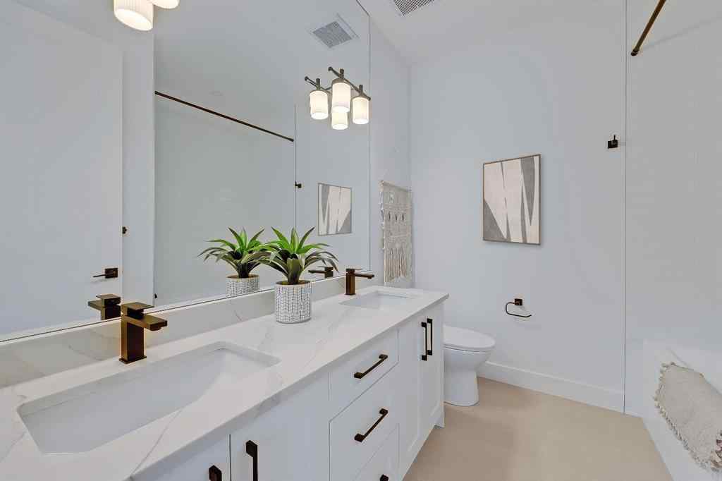 MLS® A2254621 - 3106 43 Street SW in Glenbrook Calgary, Residential