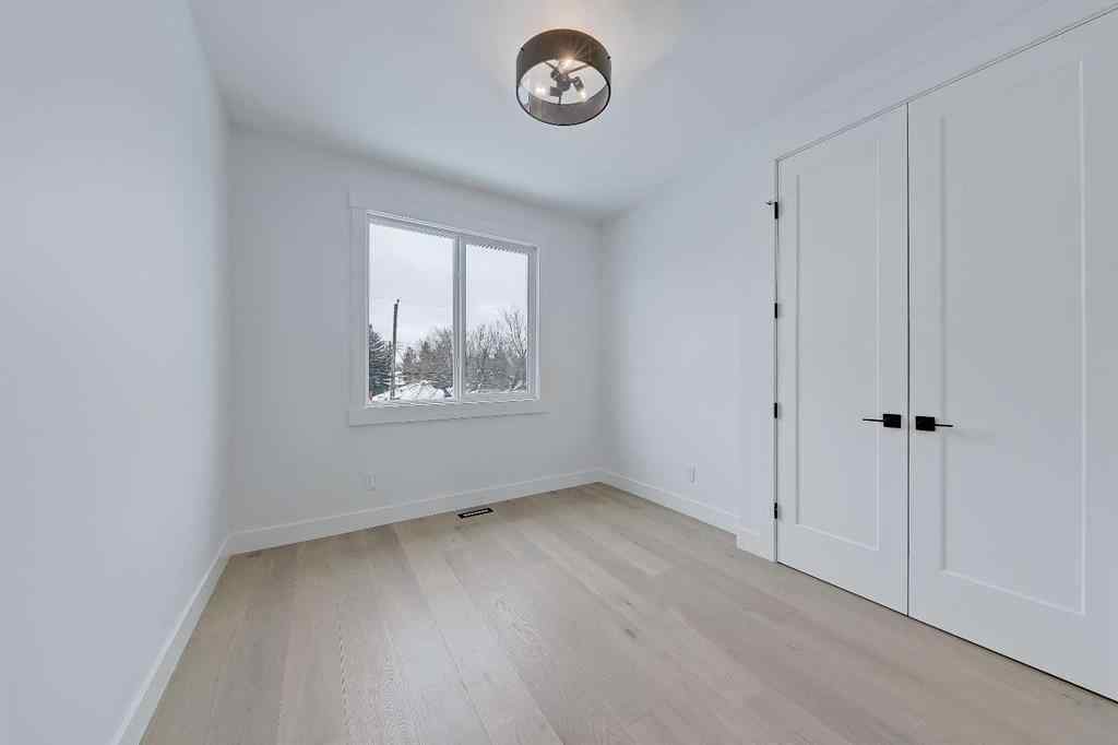 MLS® A2254621 - 3106 43 Street SW in Glenbrook Calgary, Residential