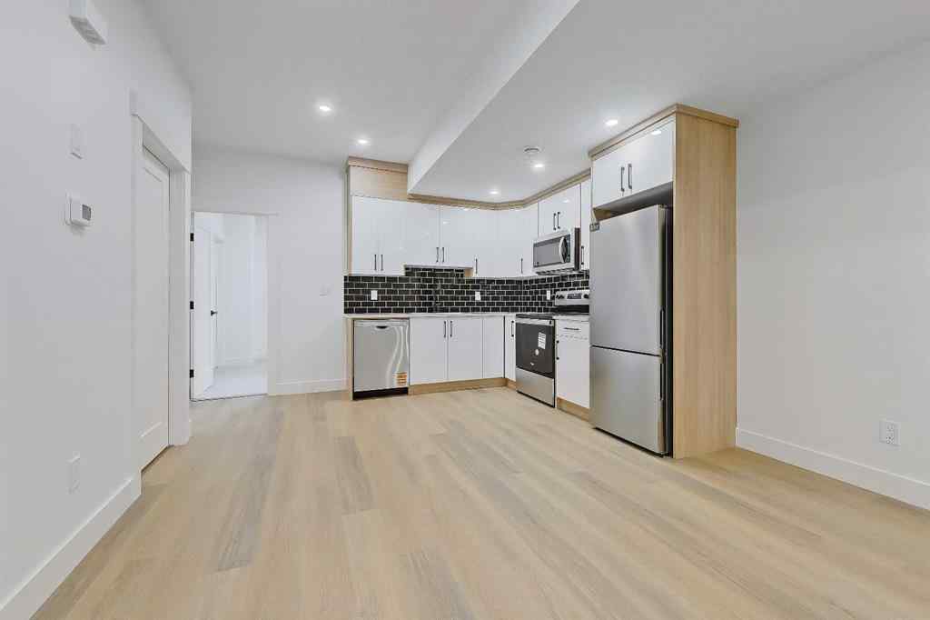 MLS® A2254621 - 3106 43 Street SW in Glenbrook Calgary, Residential