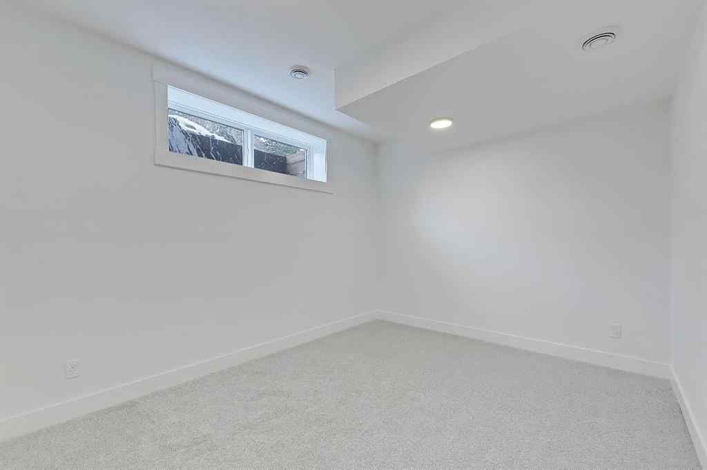 MLS® A2254621 - 3106 43 Street SW in Glenbrook Calgary, Residential