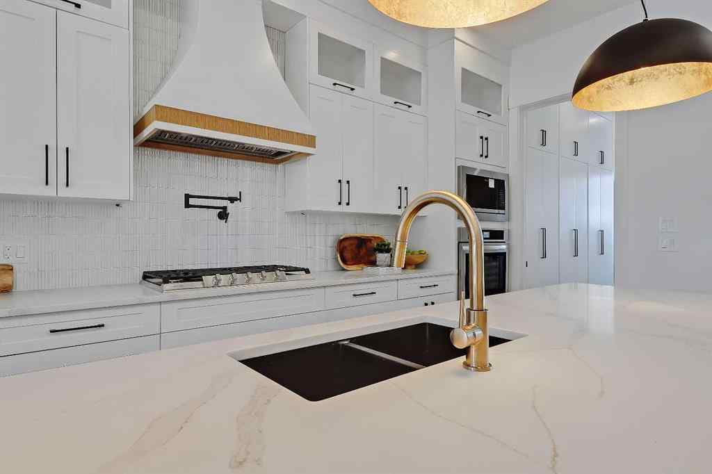 MLS® A2254621 - 3106 43 Street SW in Glenbrook Calgary, Residential