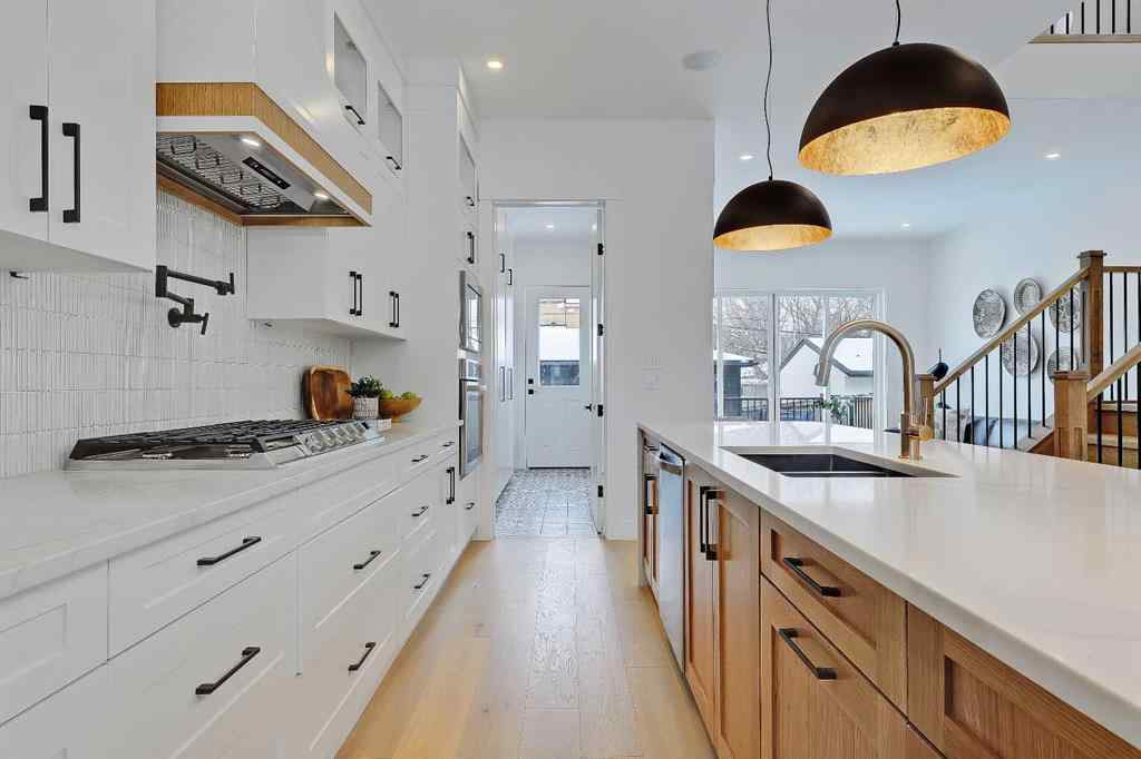 MLS® A2254621 - 3106 43 Street SW in Glenbrook Calgary, Residential