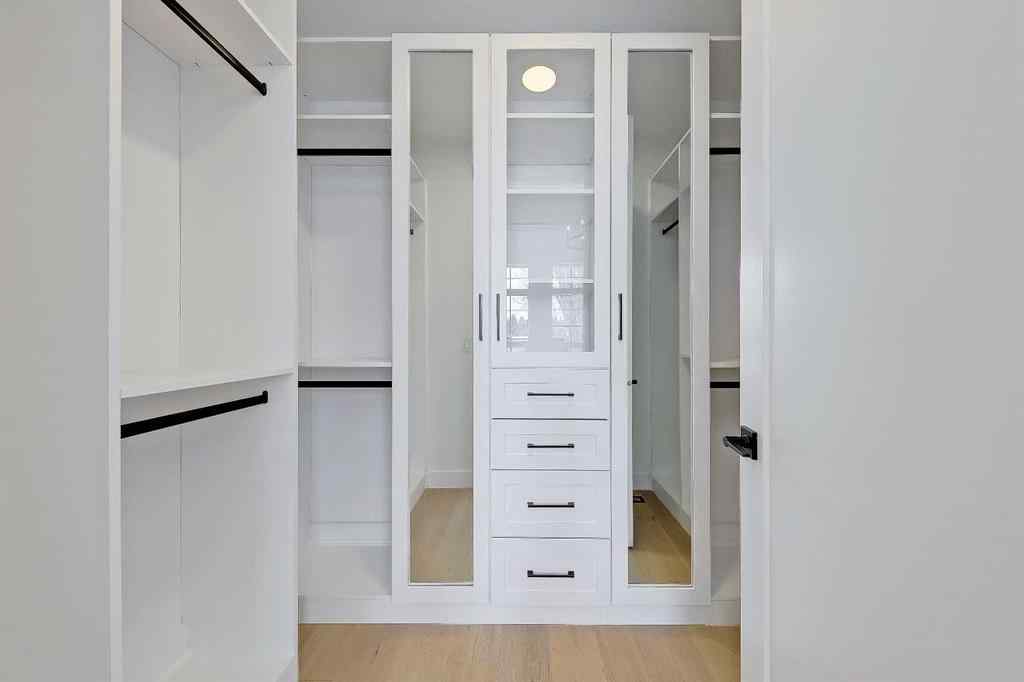 MLS® A2254621 - 3106 43 Street SW in Glenbrook Calgary, Residential