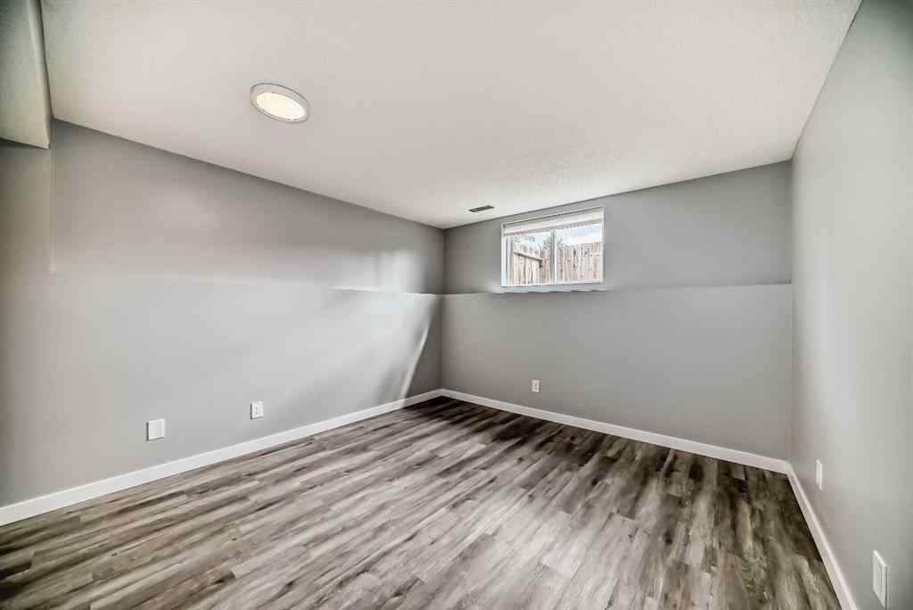 MLS® A2254624 - 128 Castlebrook Rise  in Castleridge Calgary, Residential