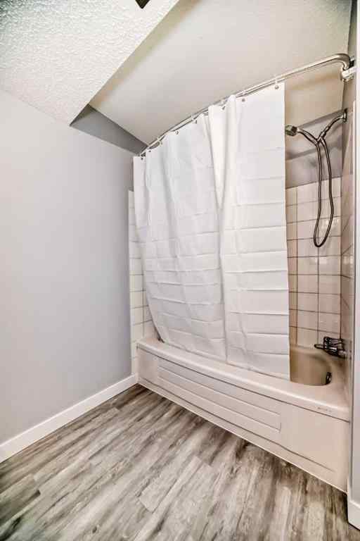 MLS® A2254624 - 128 Castlebrook Rise  in Castleridge Calgary, Residential