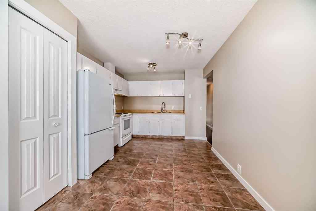 MLS® A2254624 - 128 Castlebrook Rise  in Castleridge Calgary, Residential
