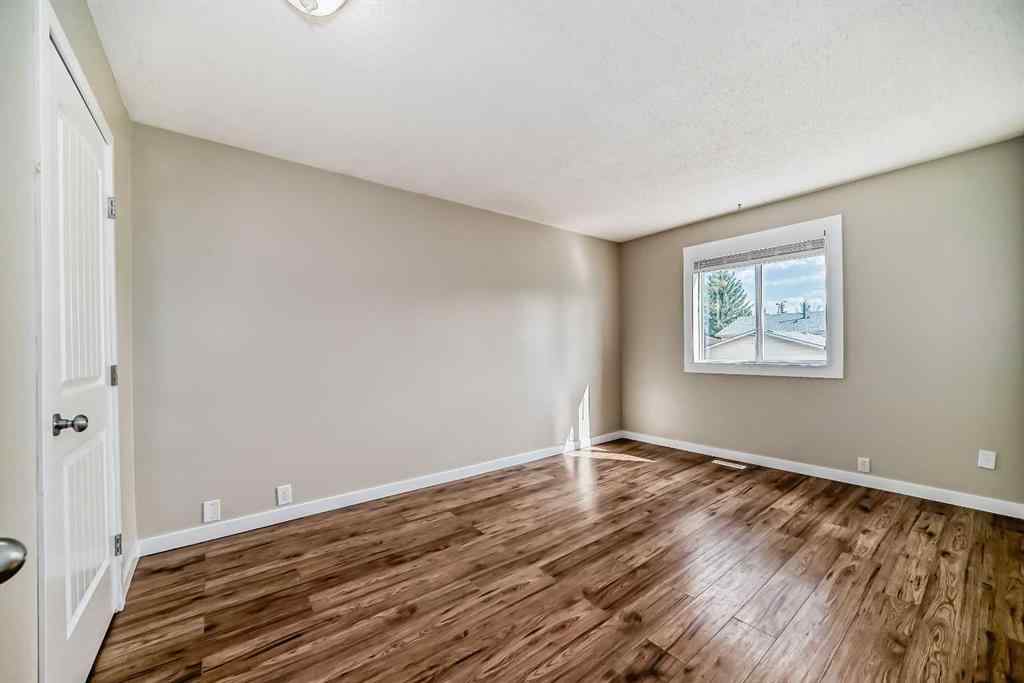 MLS® A2254624 - 128 Castlebrook Rise  in Castleridge Calgary, Residential