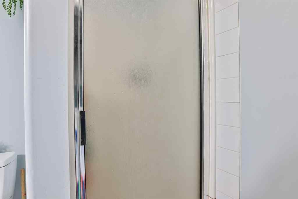 MLS® A2254626 - 738 18 Street N in Westminster Lethbridge, Residential
