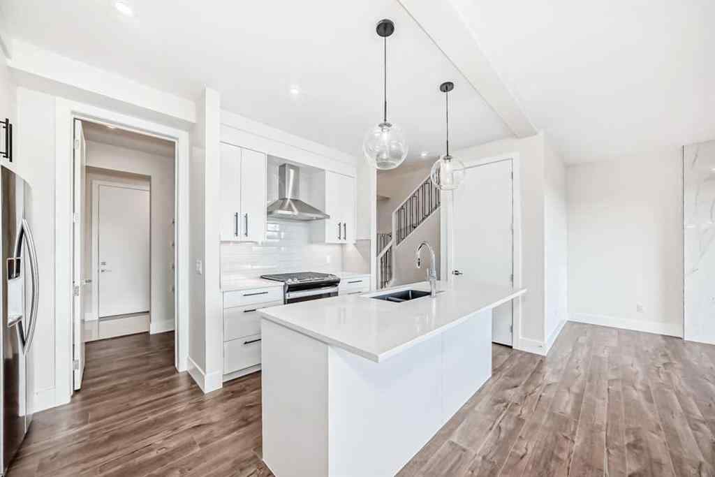 MLS® A2254627 - 60 Aspen Woods Park SW in Aspen Woods Calgary, Residential
