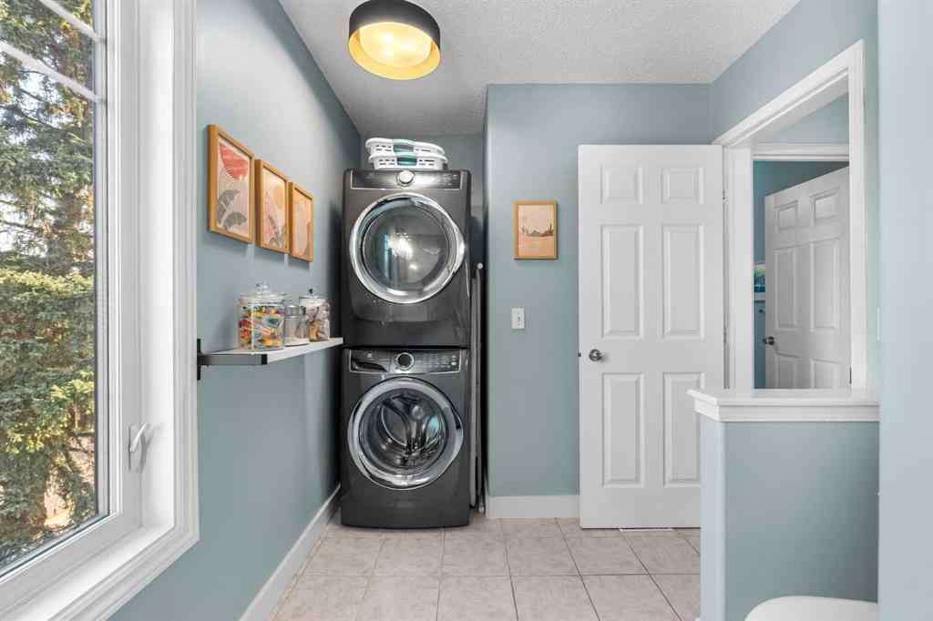 MLS® A2254630 - 2119 Quentin Avenue SW in Garrison Woods Calgary, Residential