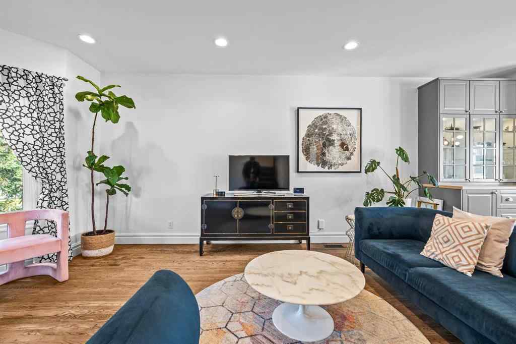 MLS® A2254630 - 2119 Quentin Avenue SW in Garrison Woods Calgary, Residential