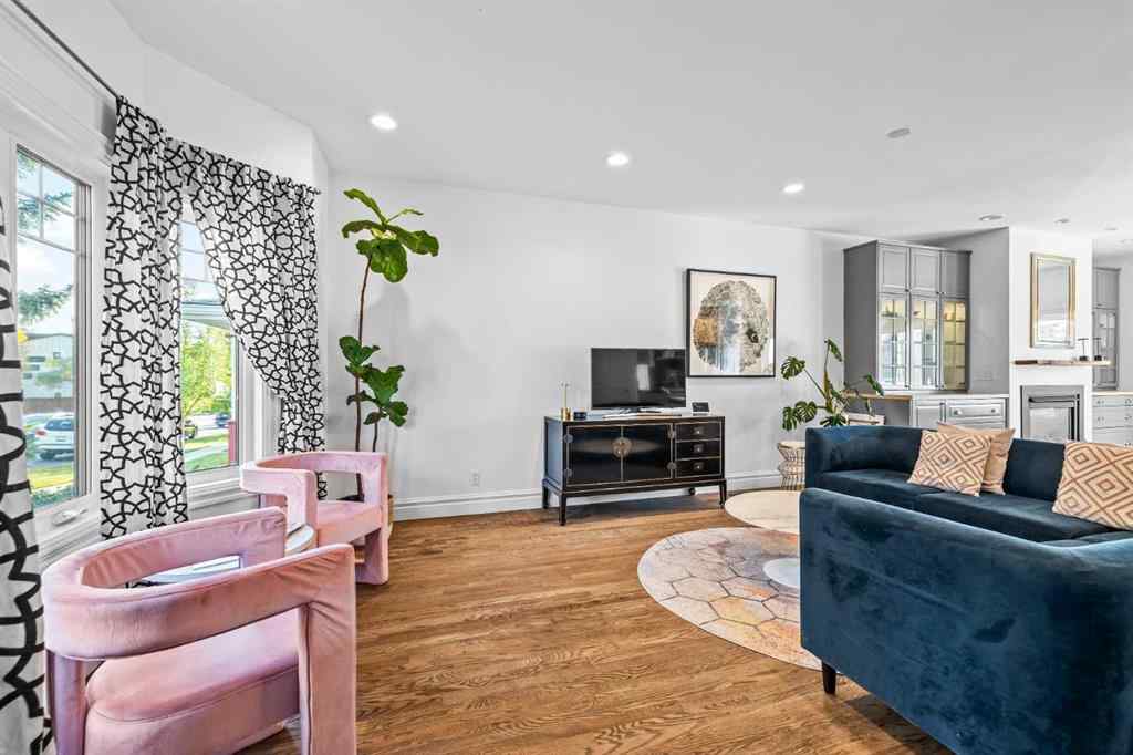 MLS® A2254630 - 2119 Quentin Avenue SW in Garrison Woods Calgary, Residential