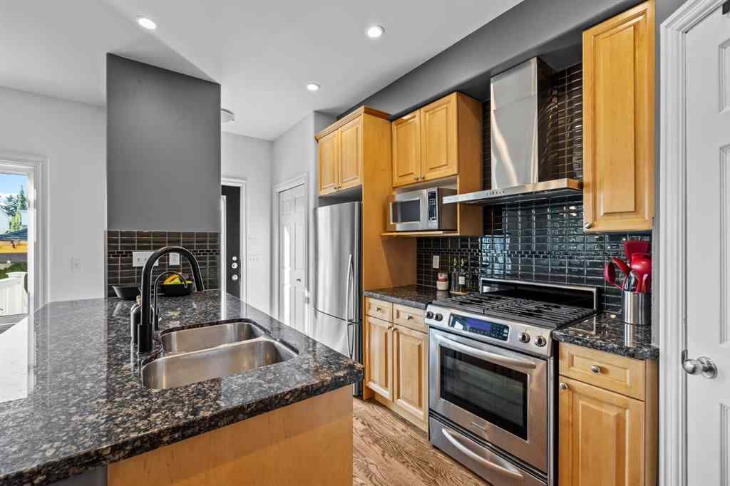 MLS® A2254630 - 2119 Quentin Avenue SW in Garrison Woods Calgary, Residential