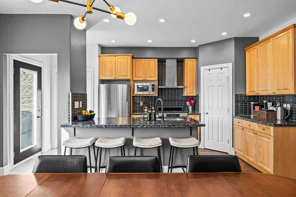 MLS® A2254630 - 2119 Quentin Avenue SW in Garrison Woods Calgary, Residential